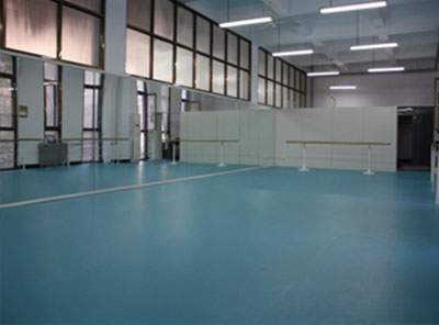 信阳塑胶运动地板厂家谈pvc信阳塑胶运动地板安装方法